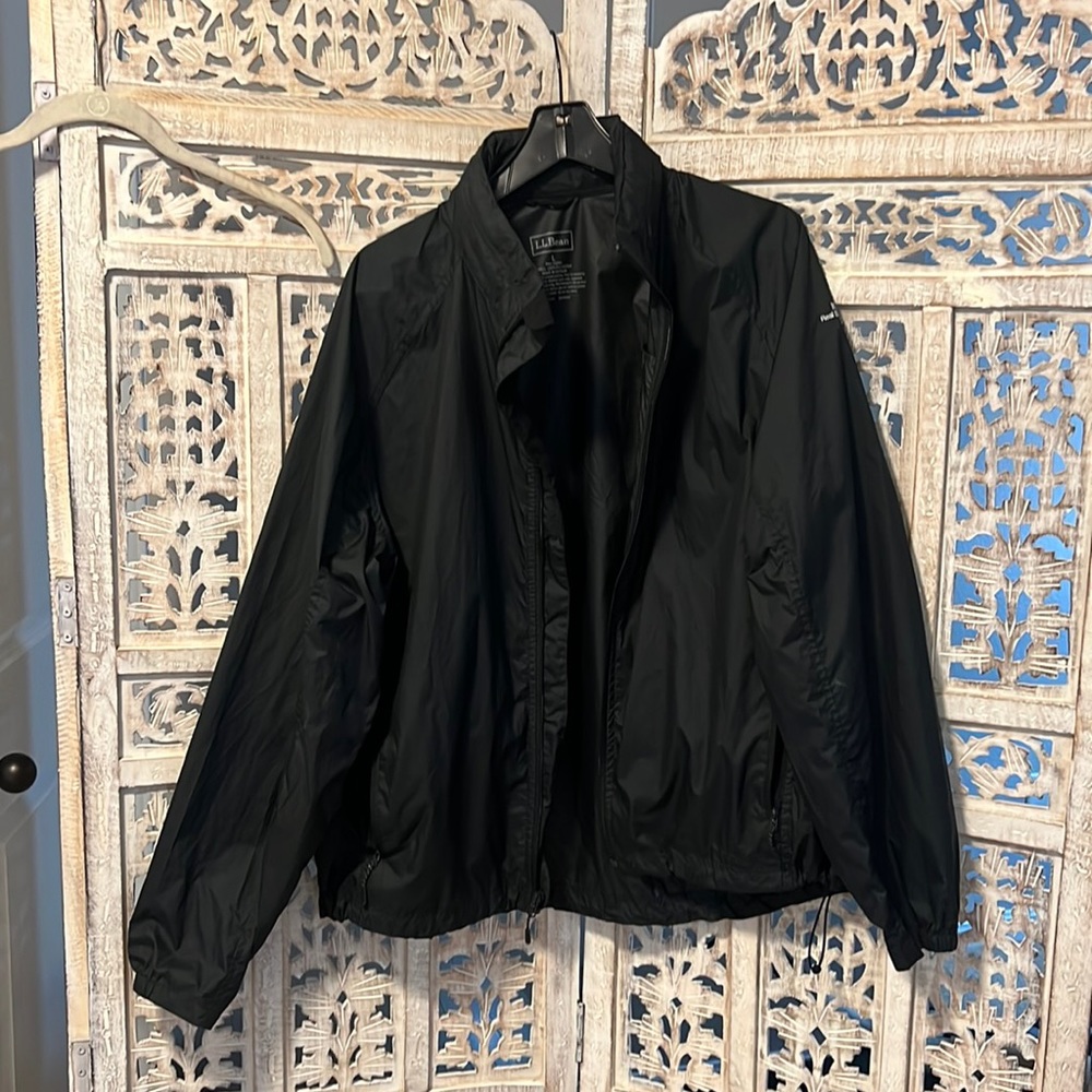 LL Bean Lightweight Jacket Windbreaker - Size Large, black, with zippered hood